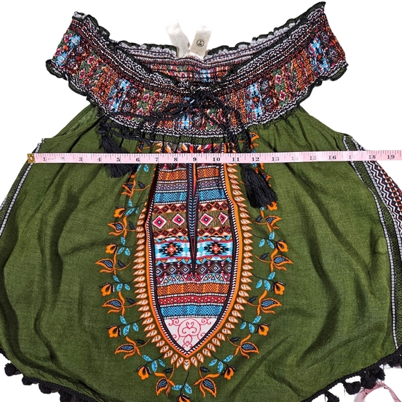 Midnight Sky Juniors Bohemian Style Off The Shoulder Blouse, Green/Multi, Large - Picture 9 of 11